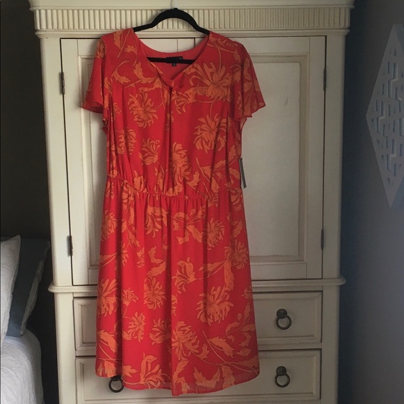 ryanWythe Dresses & Skirts - NWT Tropical short sleeve summer dress